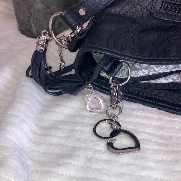 Bella Russo Black Patterned Handbag with tassel and inside keychain NEW - Picture 8 of 9